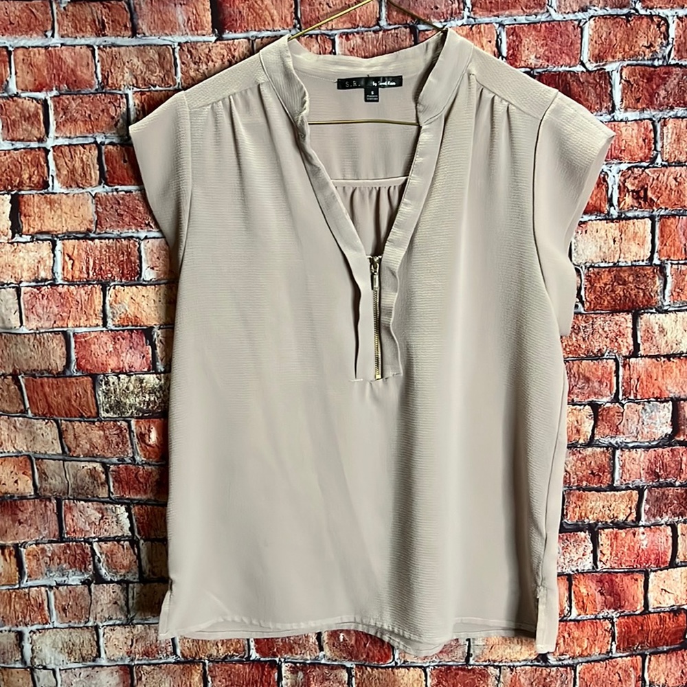 Sweet Rain | Gold Zipper Top